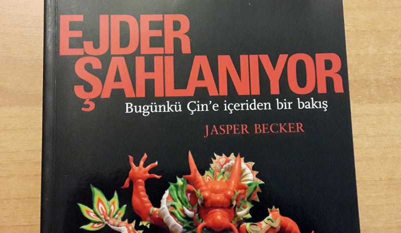 Ejder Şahlanıyor